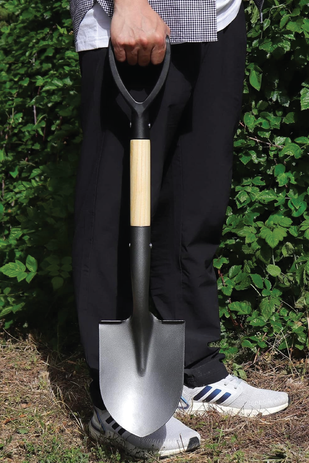 SHOWEL ROUND WITH WOODEN HANDLE