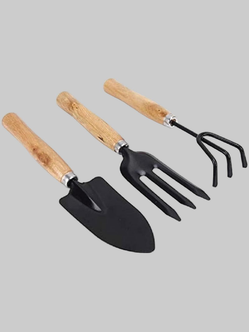 GARDENING TOOLS SET OF 3 <br> مجموعة أدوات الحديقة - ٣ قطع