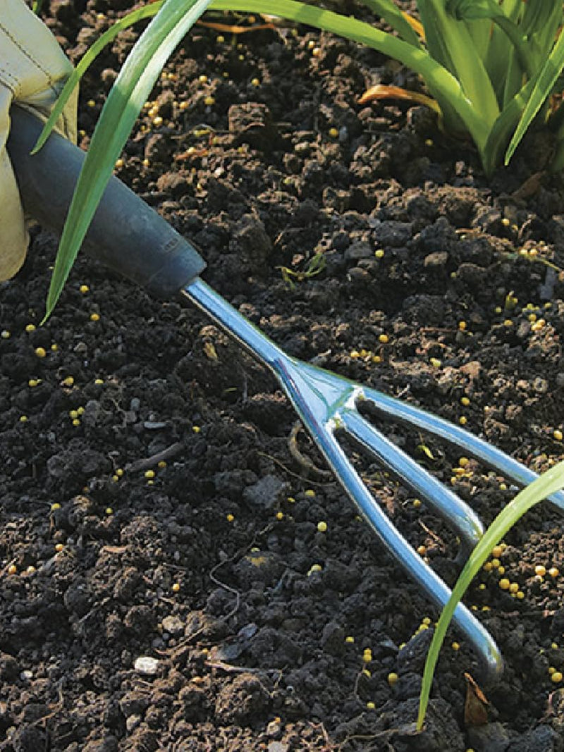 COCKTAIL FERTILIZER COMPLETE FOOD FOR PLANTS <br> سماد غذاء متكامل للنبات - عضوي